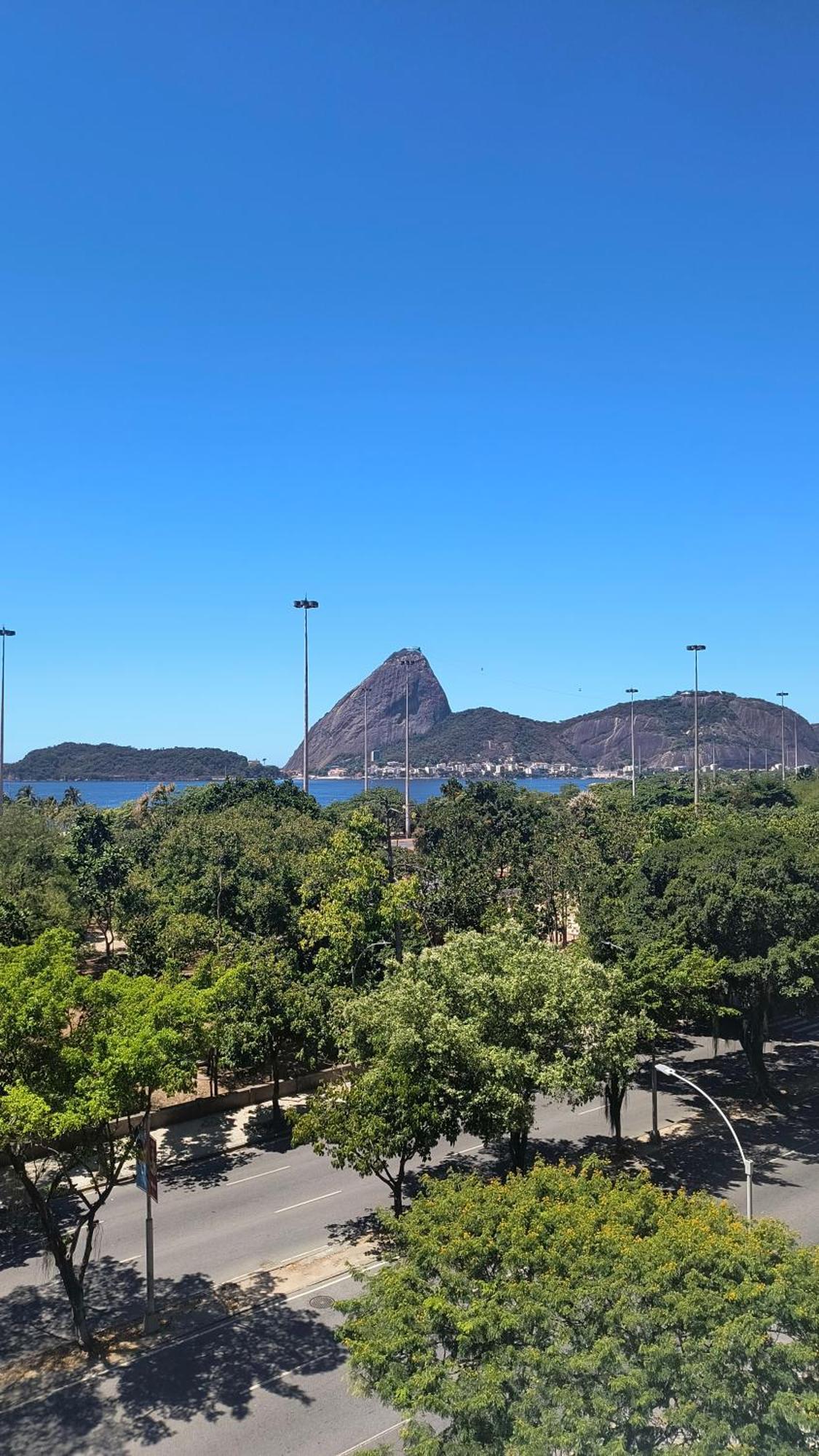 Com Vista Incrivel No Flamengo Apartamento
